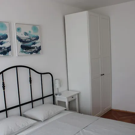 Soleil - Newly Renovated Close To The Sea *