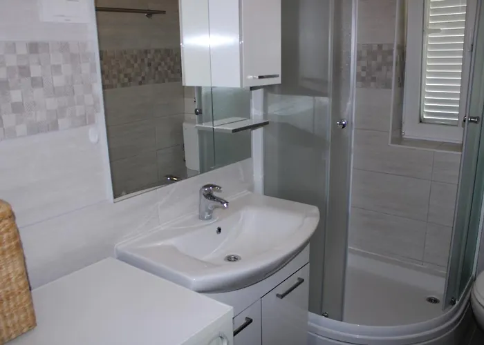 Soleil - Newly Renovated Close To The Sea *