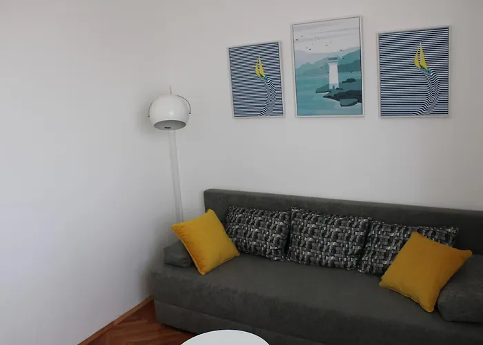 Soleil - Newly Renovated Close To The Sea Appartement *